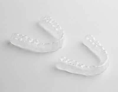 Clear orthodontic retainers